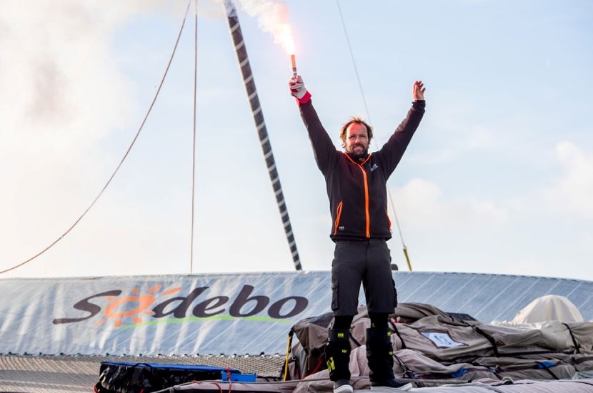 Thomas Coville pulvérise le record du tour du monde à voile en solitaire