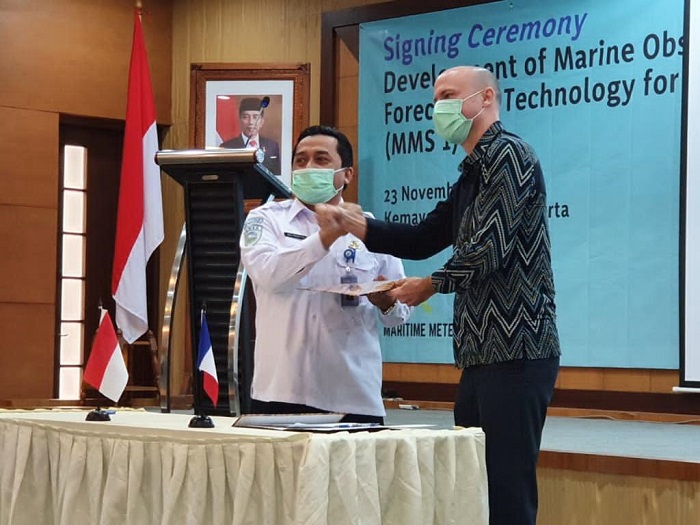 MMS1 contract signing