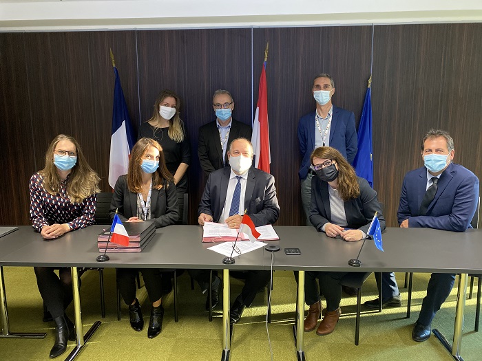 MMS1 contract signing