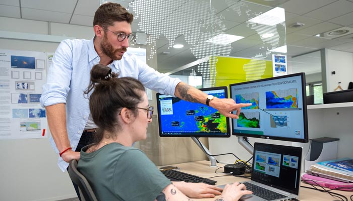 oceanography scientific team