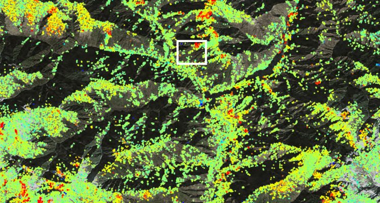 Precursor of Maoxian Landslide Measured from Space