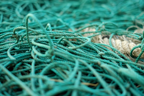 World Oceans Day: Nets, Traps, Lines – Connecting Fishing Gear by Satellites to Limit Plastic Pollution and help fishermen in their daily activities