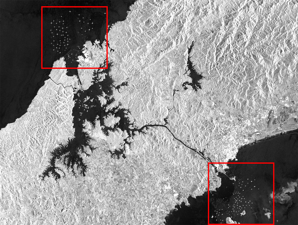 panama-canal-sentinel1-2023-08-27|panama-canal-lock-boats|panama-canal-south-side-sentinel2-2023-08-31|docked-cargo-ship-port Panama Canal