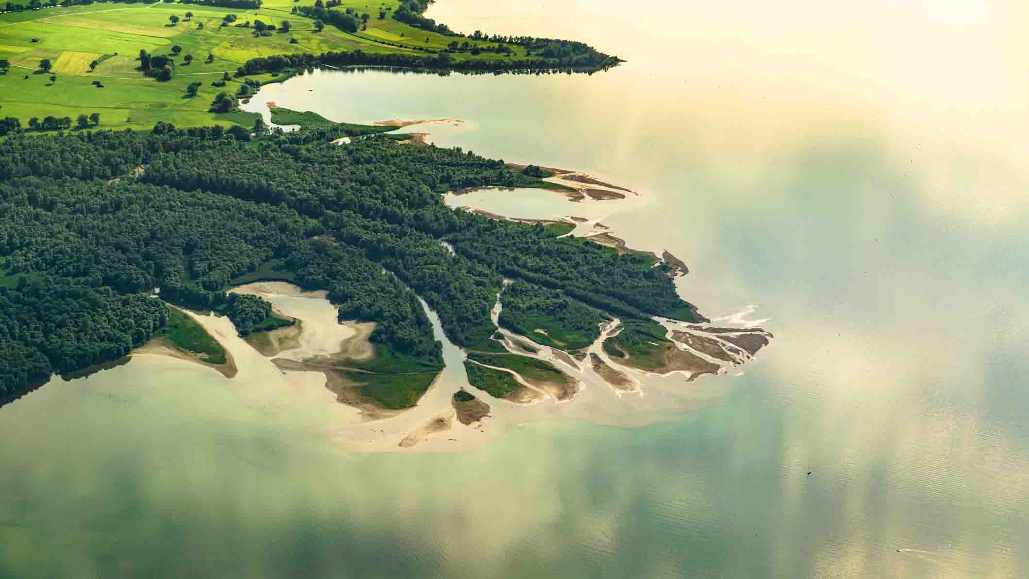 Copernicus Land monitoring of coastal and riparian zones led by CLS