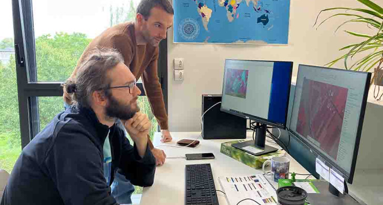 Behind the Maps: Supporting Emergency Response from Space