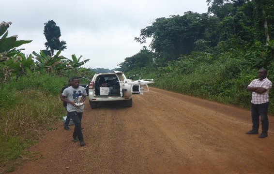 équipe sur le terrain